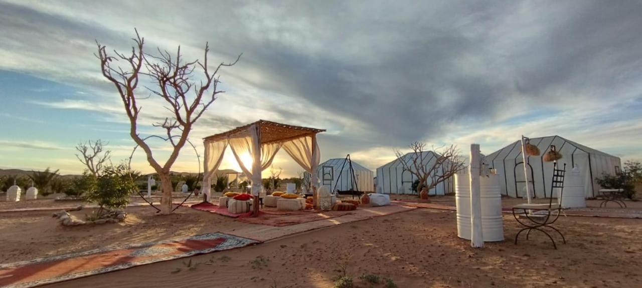 Hotel Sunset Luxury Camp Adrouine Esterno foto